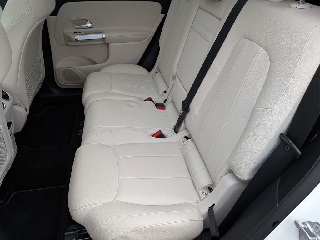 Used 2023 Mercedes-Benz GLB 250 image 35