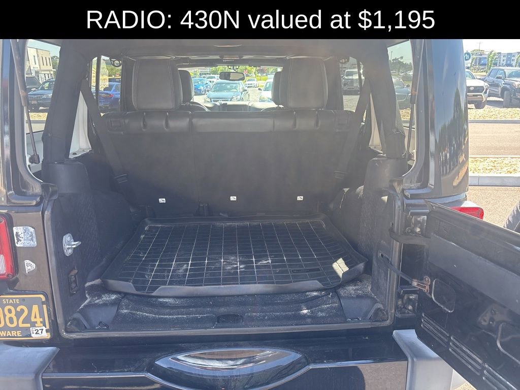 Used 2016 Jeep Wrangler Unlimited Sahara w/ Connectivity Group AWD/4WD image 5