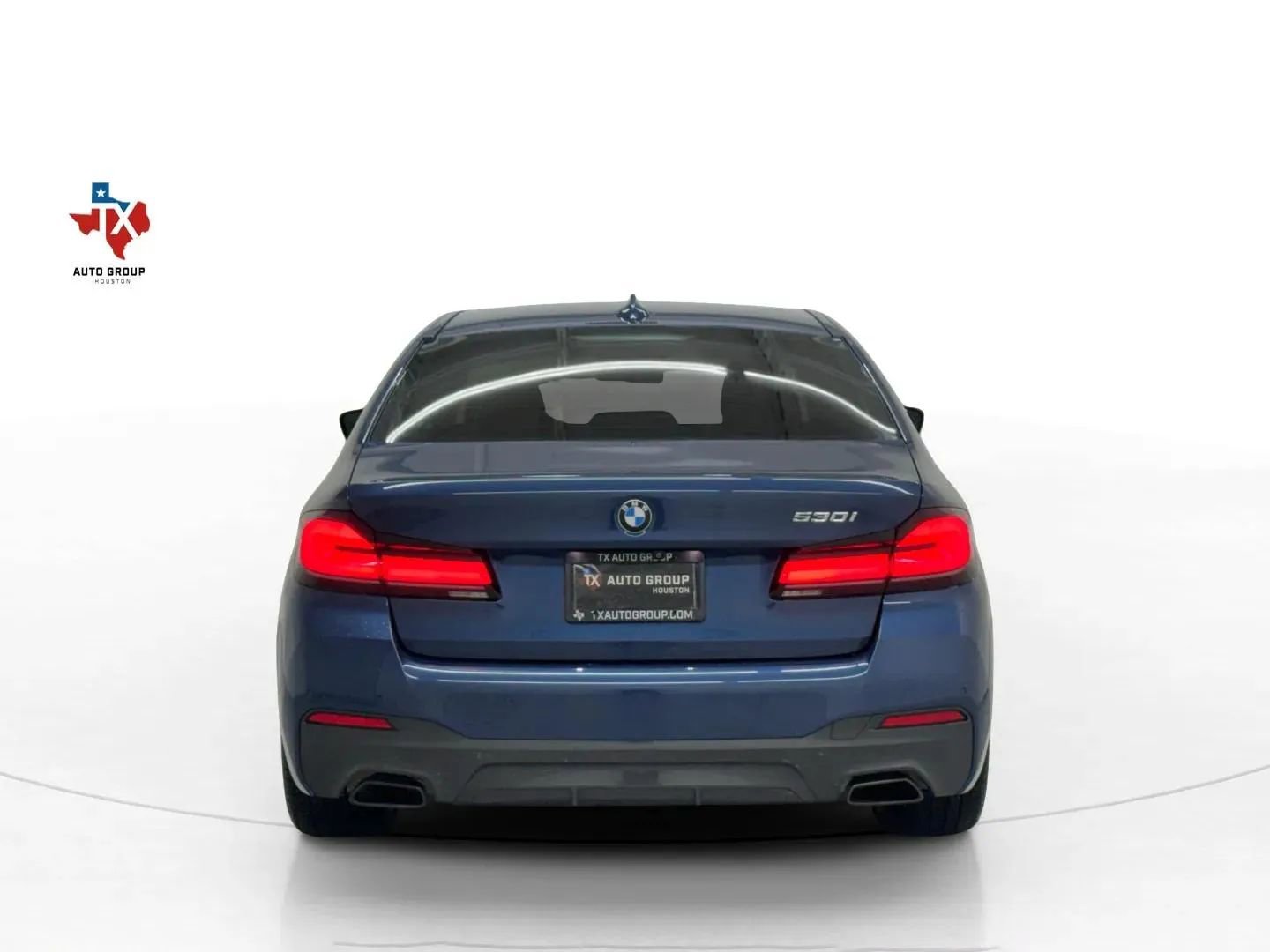 Used 2022 BMW 530i w/ M Sport Package RWD image 8
