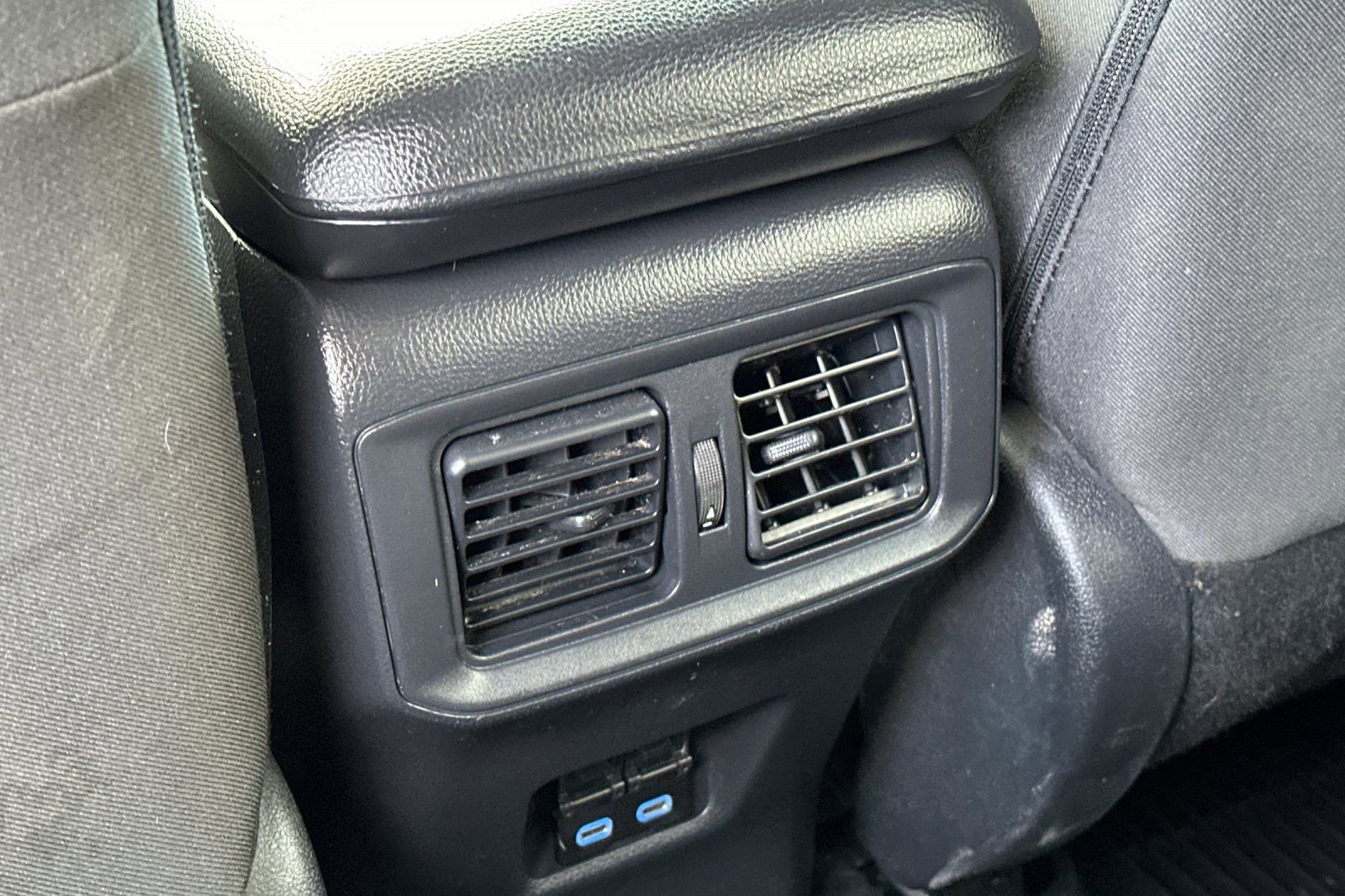 Used 2022 Toyota RAV4 XLE image 14