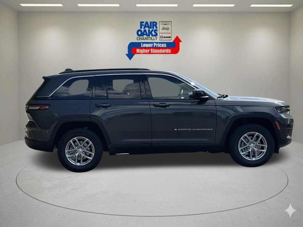 New 2026 Jeep Grand Cherokee Laredo X AWD/4WD image 4