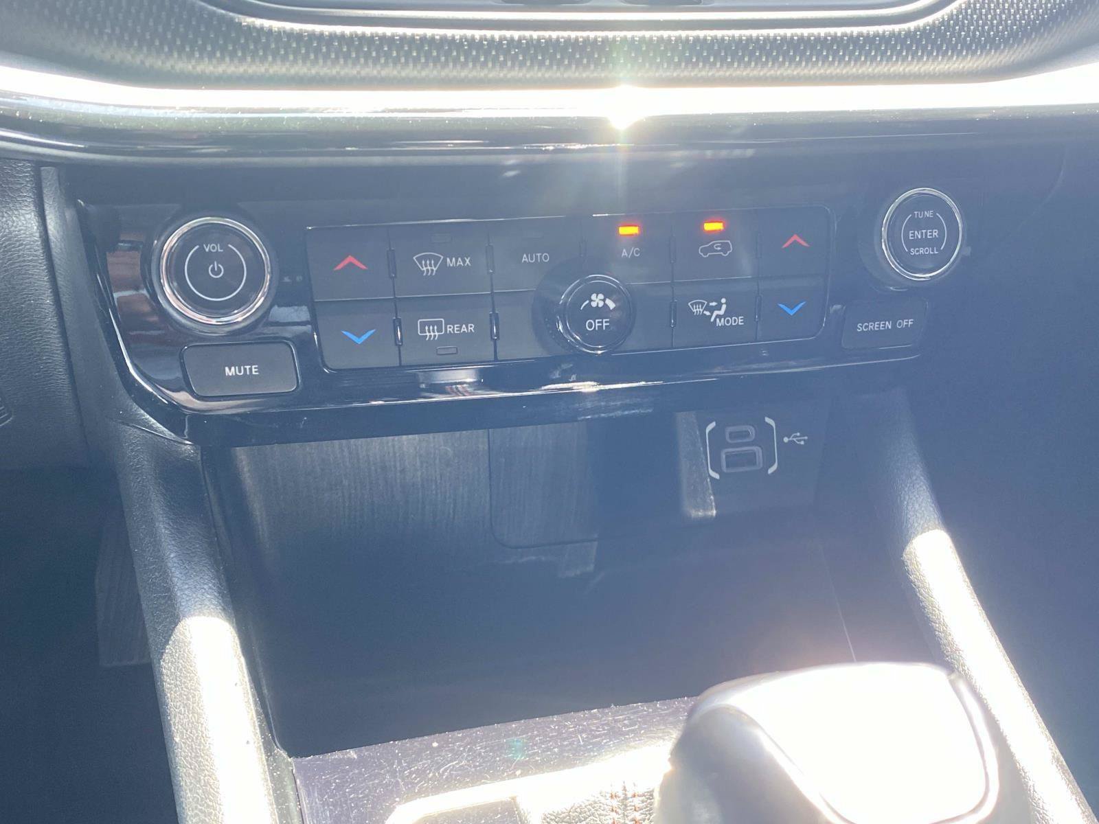 Used 2022 Jeep Compass Trailhawk w/ Sun and Sound Group AWD/4WD image 31