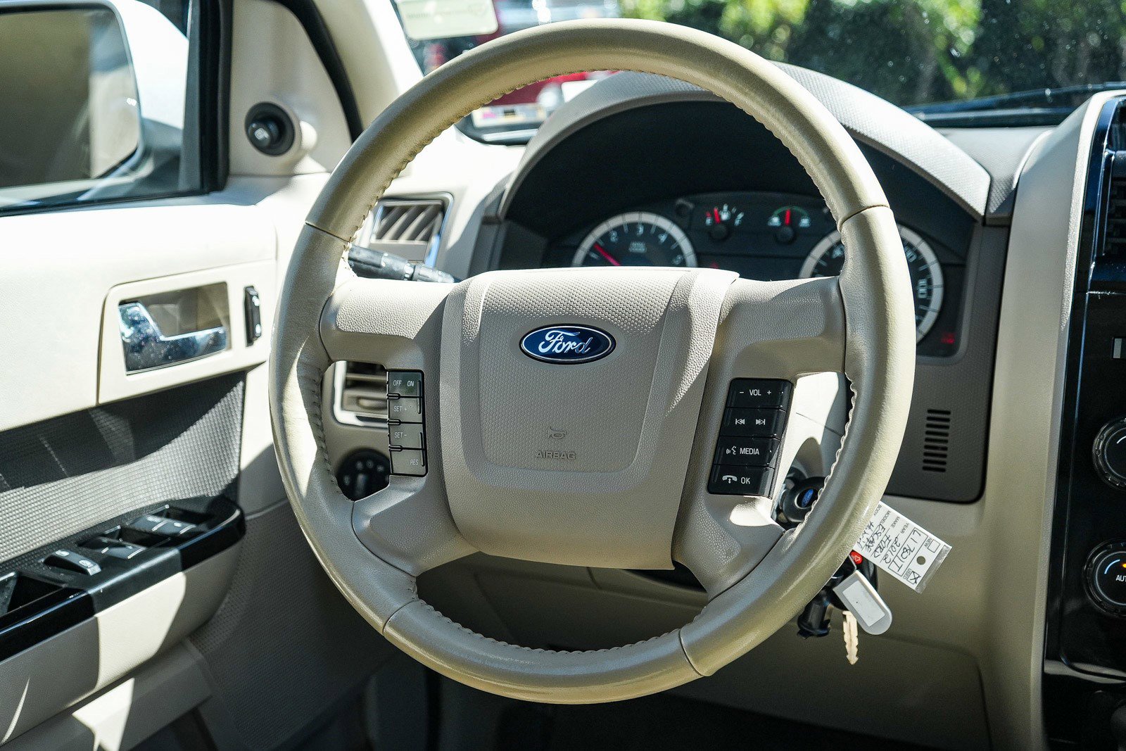 Used 2012 Ford Escape Limited image 14