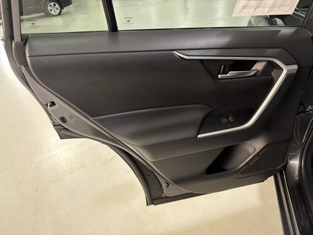 Used 2025 Toyota RAV4 XLE FWD image 23