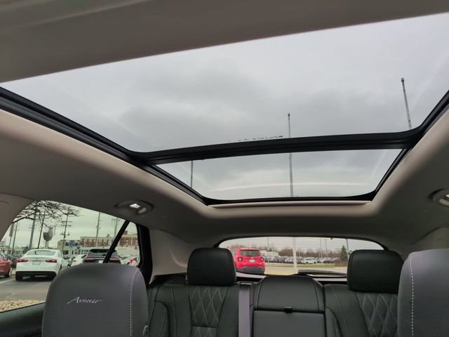 Used 2023 Buick Envision Avenir image 27