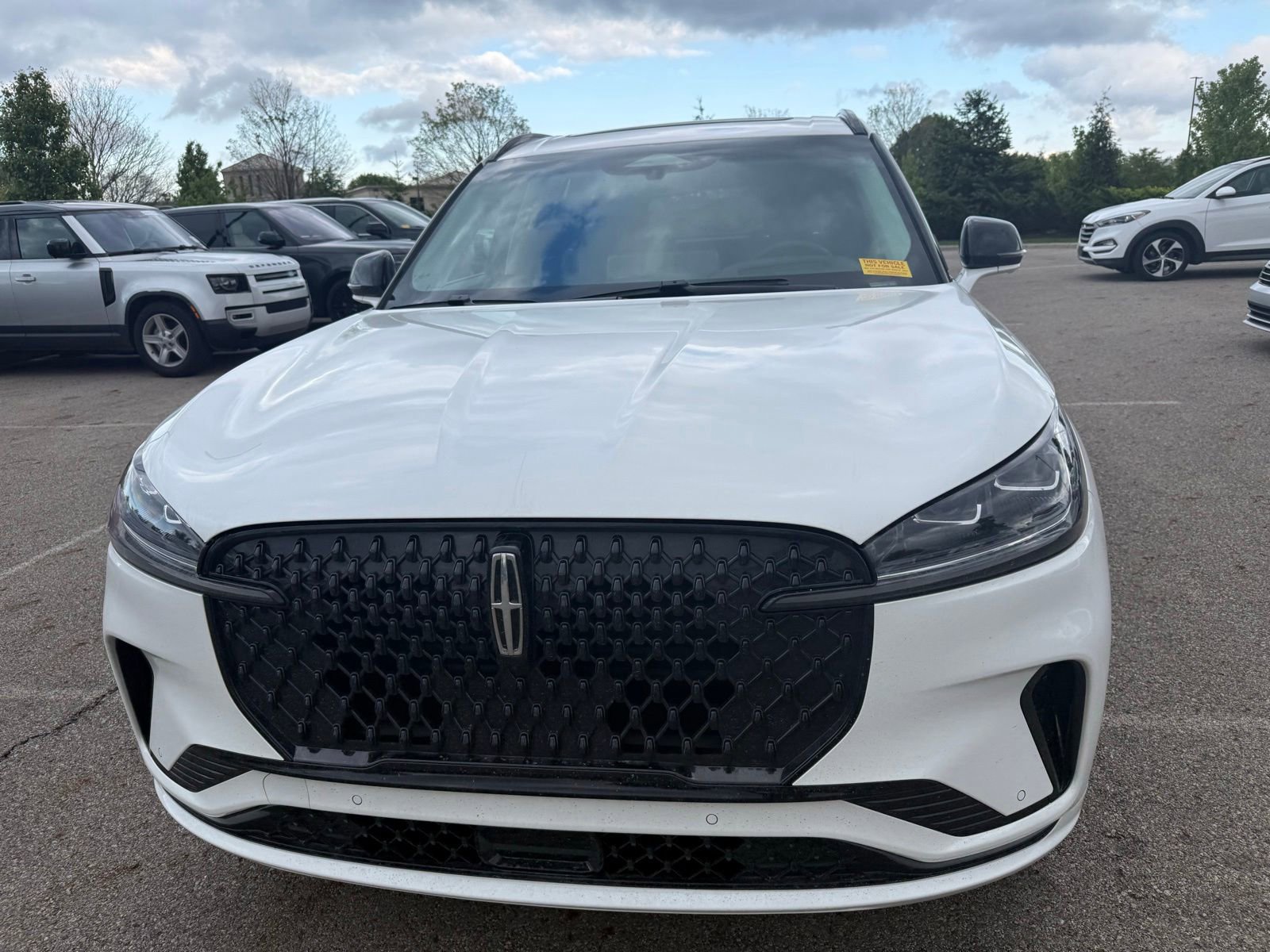 Used 2025 Lincoln Aviator Reserve w/ Equipment Group 201A AWD/4WD image 2