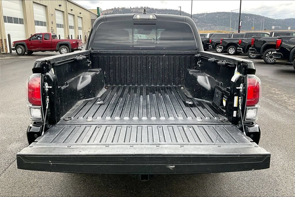 Used 2023 Toyota Tacoma Limited w/ Nightshade Package AWD/4WD image 18
