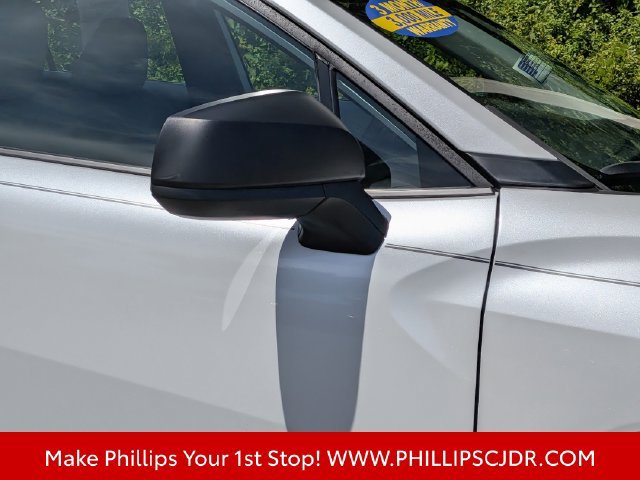 Used 2024 Toyota Corolla Cross L FWD image 9