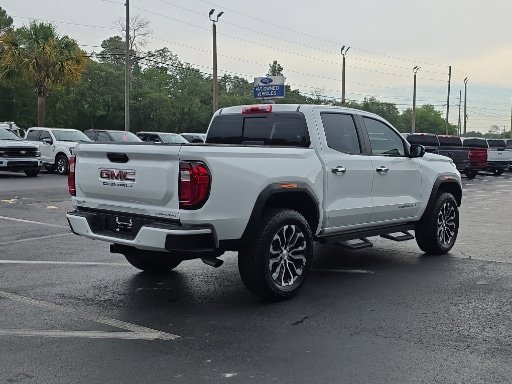 Used 2024 GMC Canyon Denali AWD/4WD image 7
