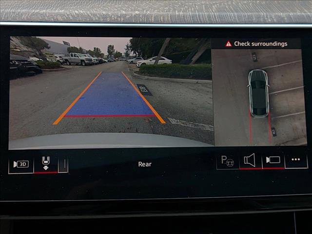 Used 2024 Audi Q8 e-tron Prestige image 11