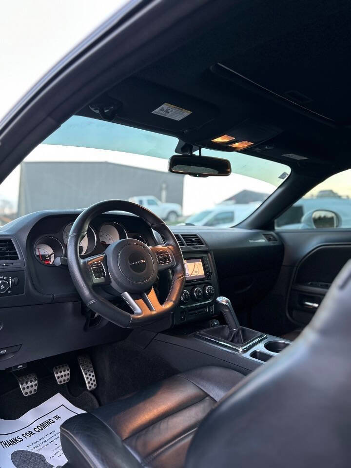Used 2014 Dodge Challenger R/T image 8