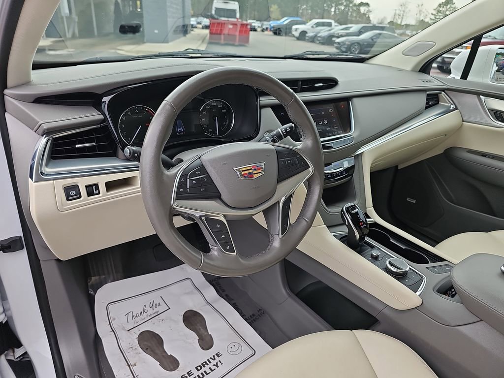 Used 2020 Cadillac XT5 Premium Luxury w/ LPO, Floor Liner Package image 20