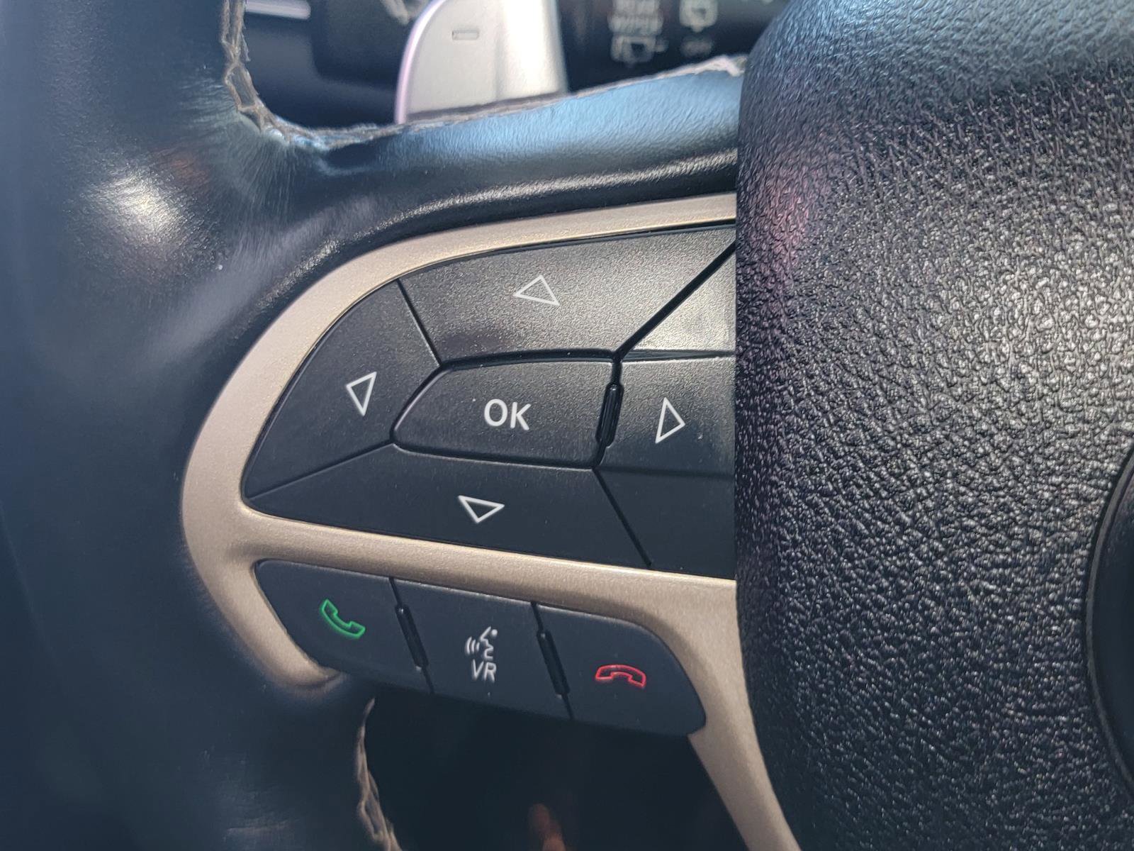 Used 2016 Jeep Grand Cherokee Limited image 17