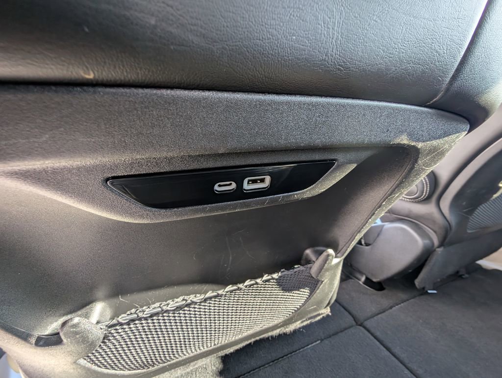 Used 2024 Chrysler Pacifica Touring-L image 38