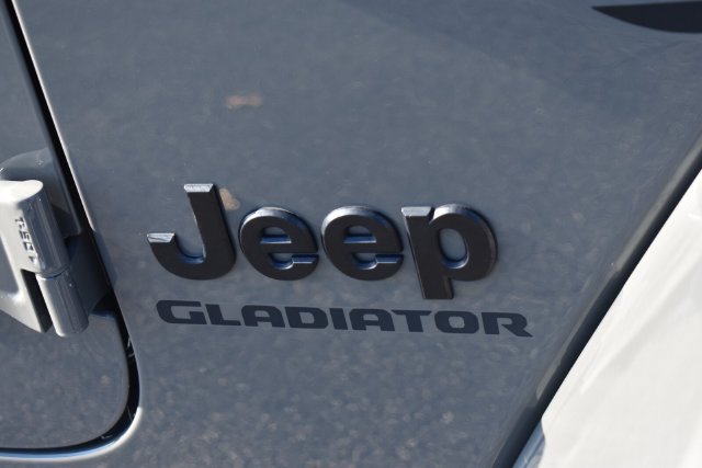 Used 2021 Jeep Gladiator Sport AWD/4WD image 13