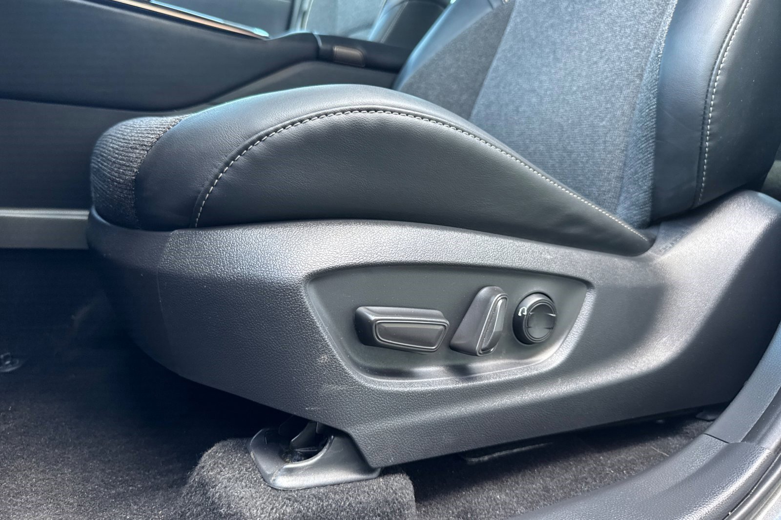 Used 2024 Toyota Crown XLE image 14