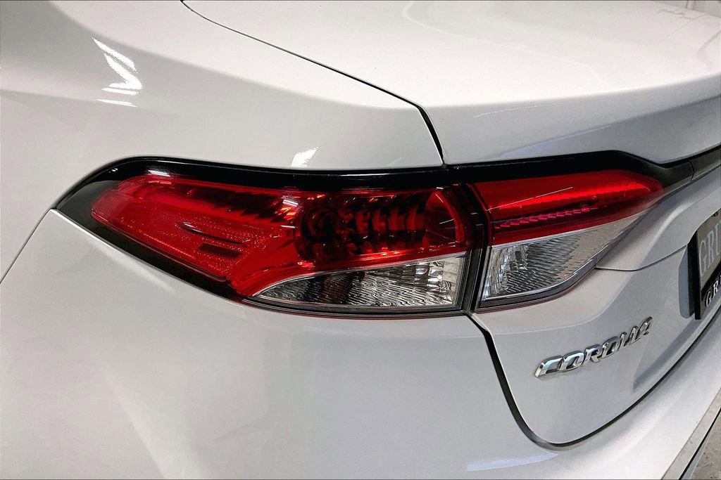 Used 2022 Toyota Corolla LE image 38