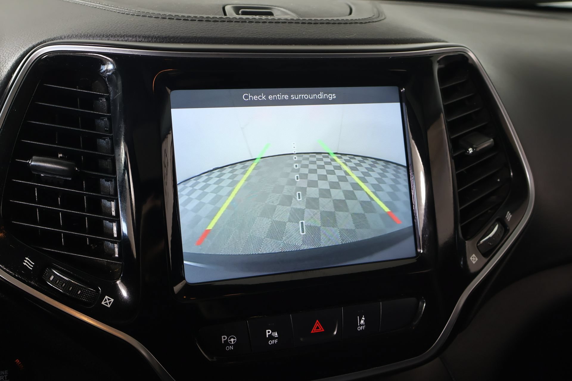 Used 2021 Jeep Cherokee Limited AWD/4WD image 6