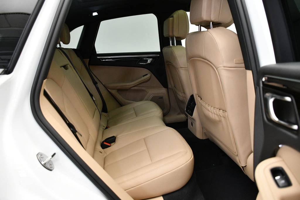 Certified 2025 Porsche Macan image 53