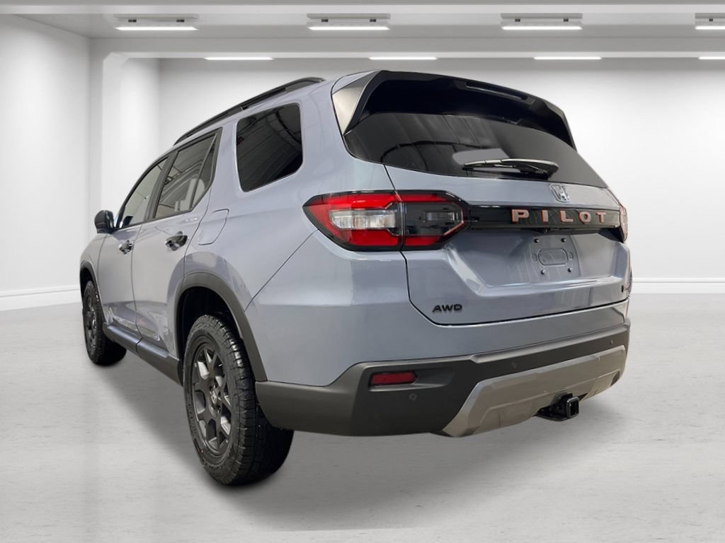 New 2026 Honda Pilot TrailSport image 3