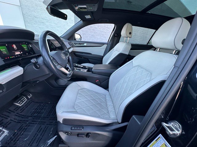 Certified 2024 Volkswagen Atlas Cross Sport SEL Premium R-Line AWD/4WD image 24