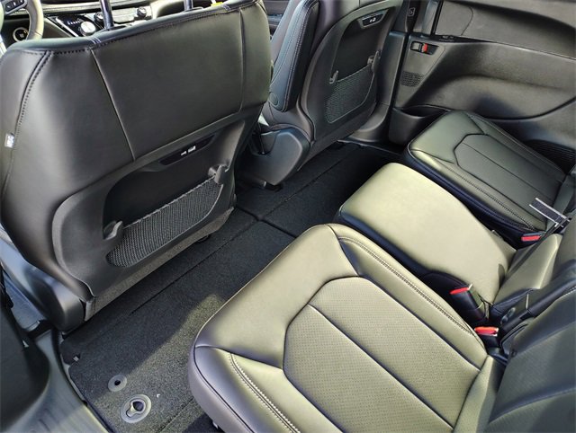New 2026 Chrysler Pacifica Select image 30