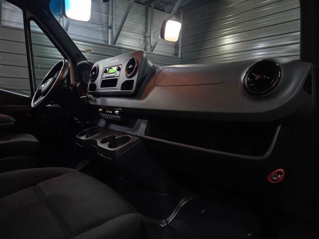 Used 2023 Mercedes-Benz Sprinter 2500 image 14