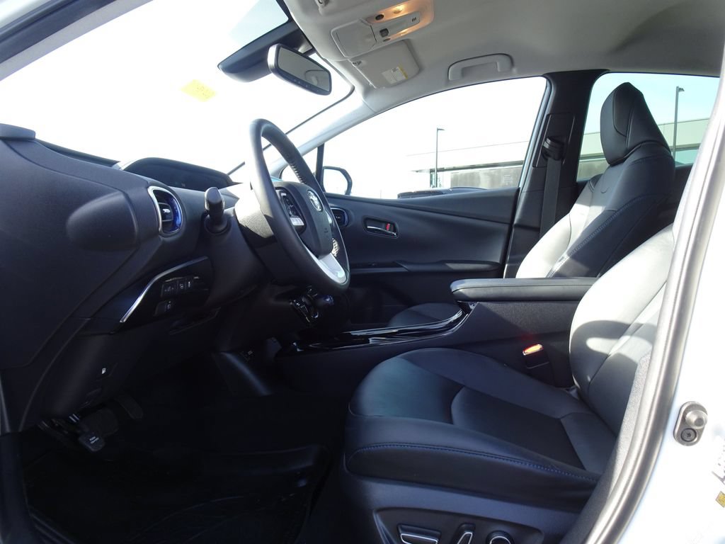 Used 2018 Toyota Prius Four Touring FWD image 9
