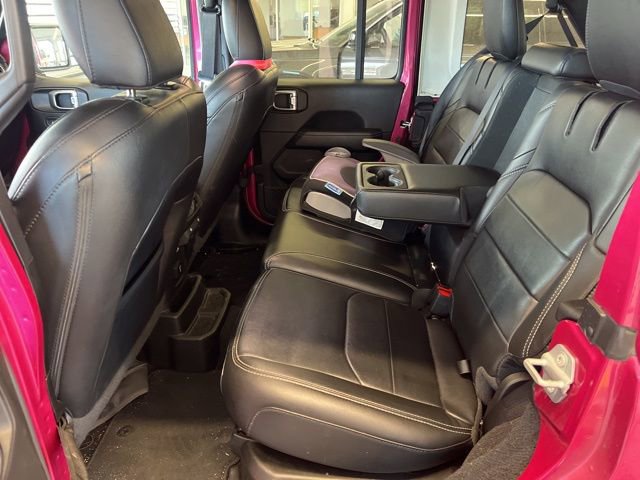 Used 2022 Jeep Wrangler Unlimited Sahara w/ Cold Weather Group image 16