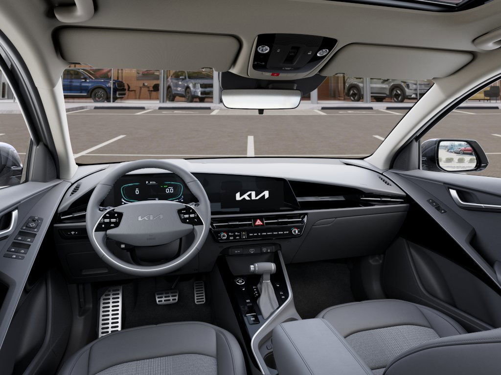 New 2025 Kia Niro EX Touring image 14