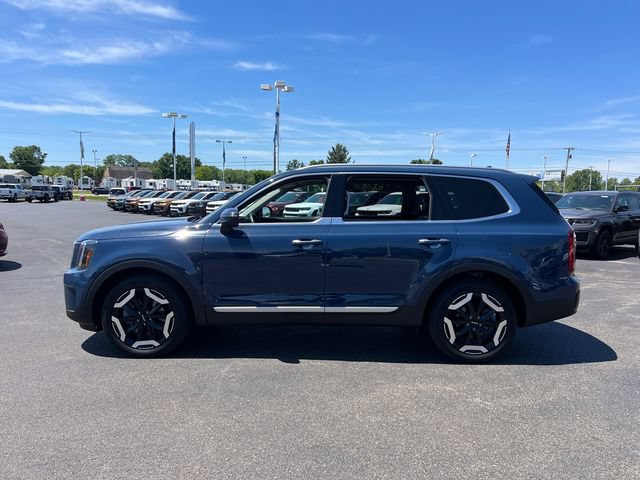 Used 2024 Kia Telluride S w/ S Sunroof Package FWD image 4