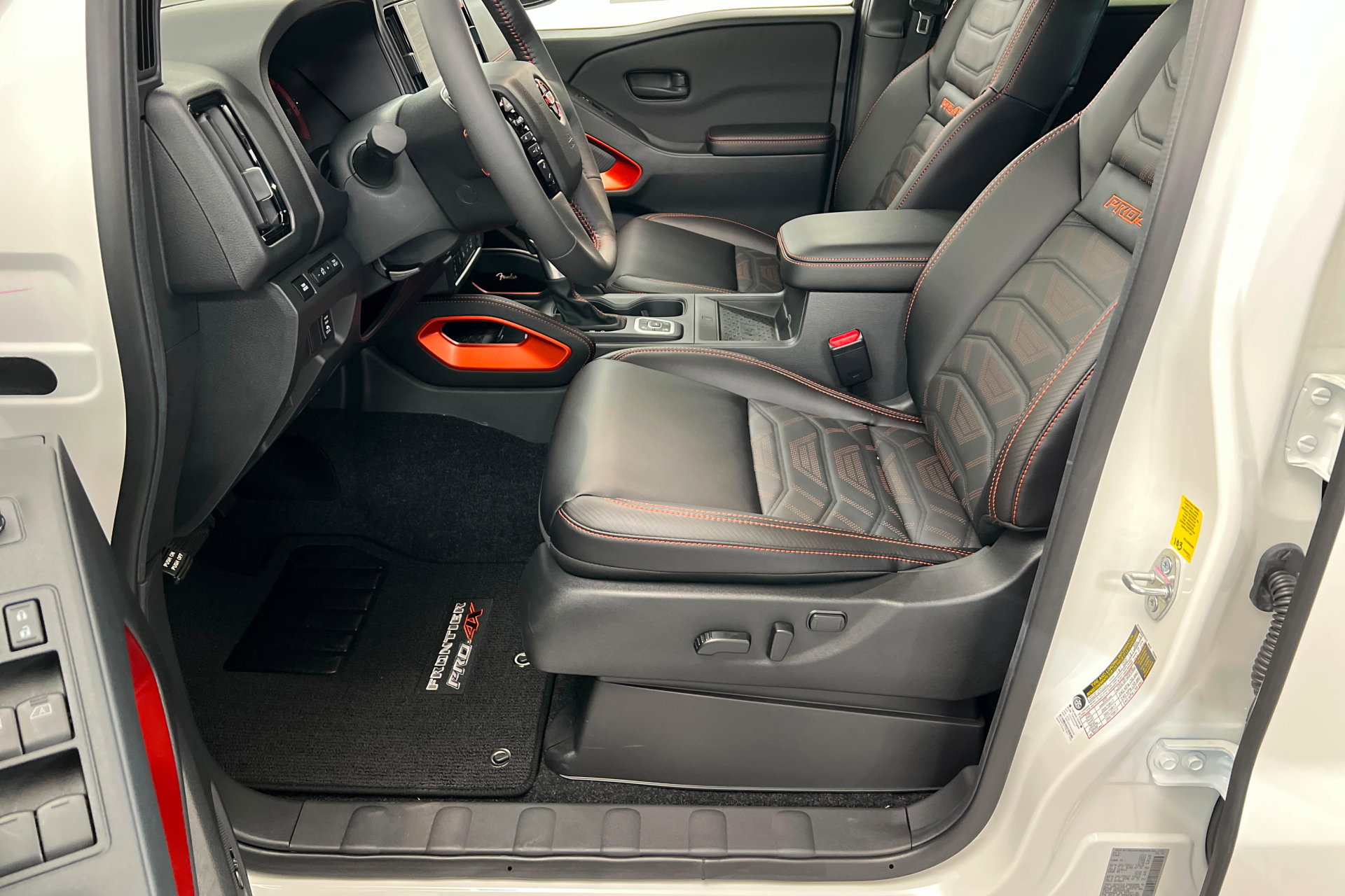 New 2026 Nissan Frontier PRO-4X w/ Pro Premium Package image 17