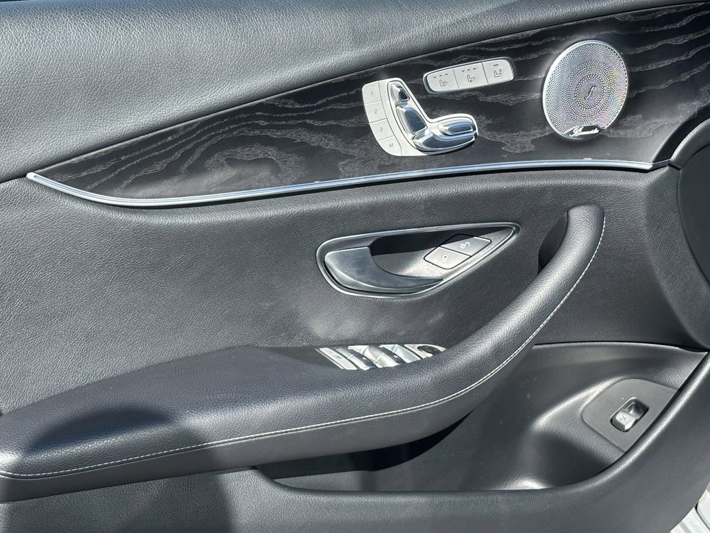 Used 2017 Mercedes-Benz E 300 image 11