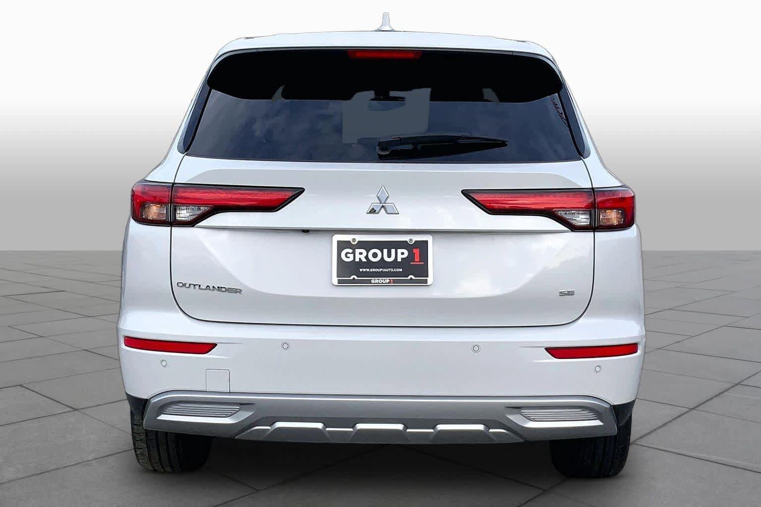 Used 2024 Mitsubishi Outlander SE FWD image 5