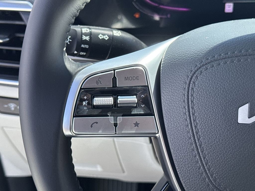 New 2025 Kia Telluride S image 17
