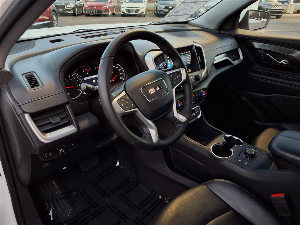 Used 2024 GMC Terrain SLT image 16