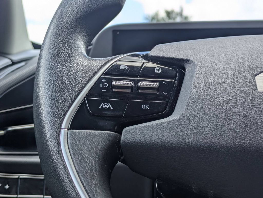 Used 2025 Kia Niro LX FWD image 22