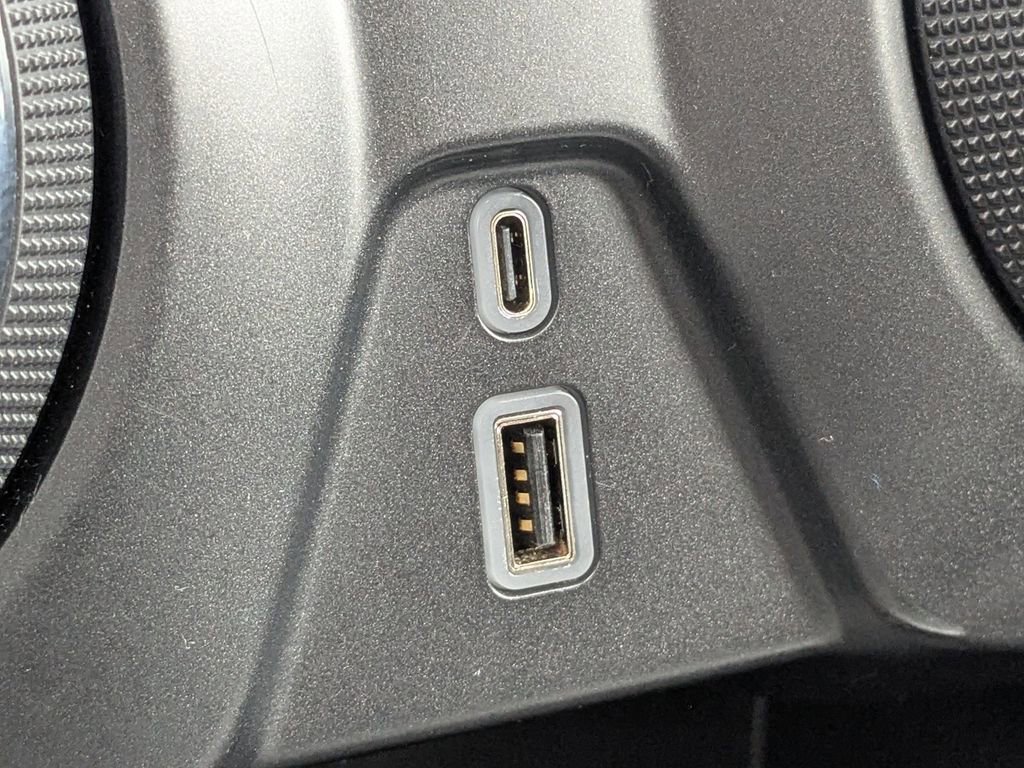 Used 2025 Chevrolet Blazer LT image 23