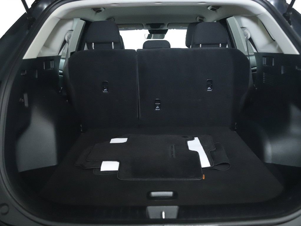Used 2025 Kia Sportage LX image 32