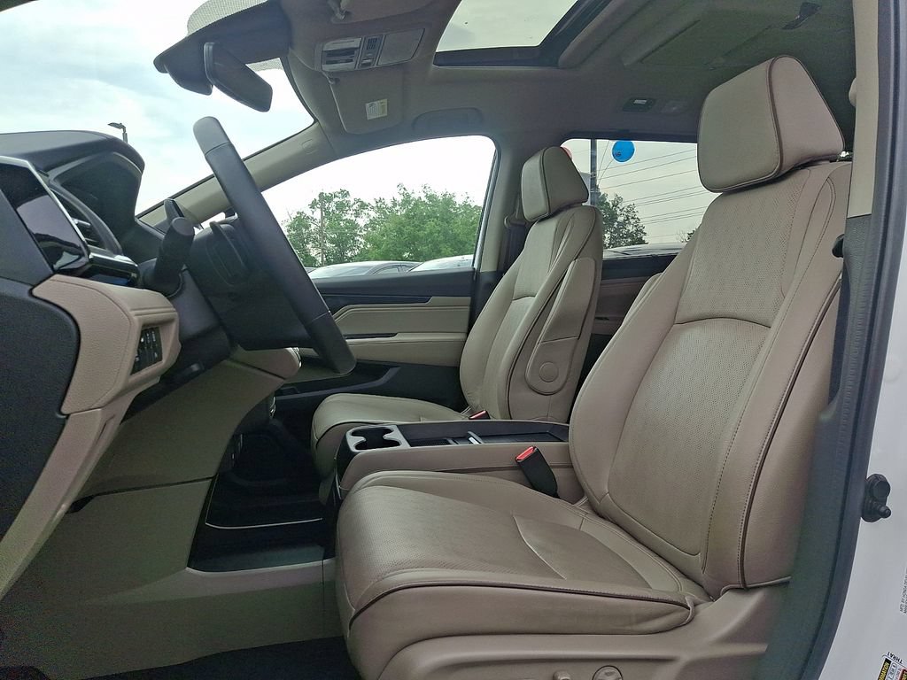 Used 2023 Honda Odyssey Elite image 13