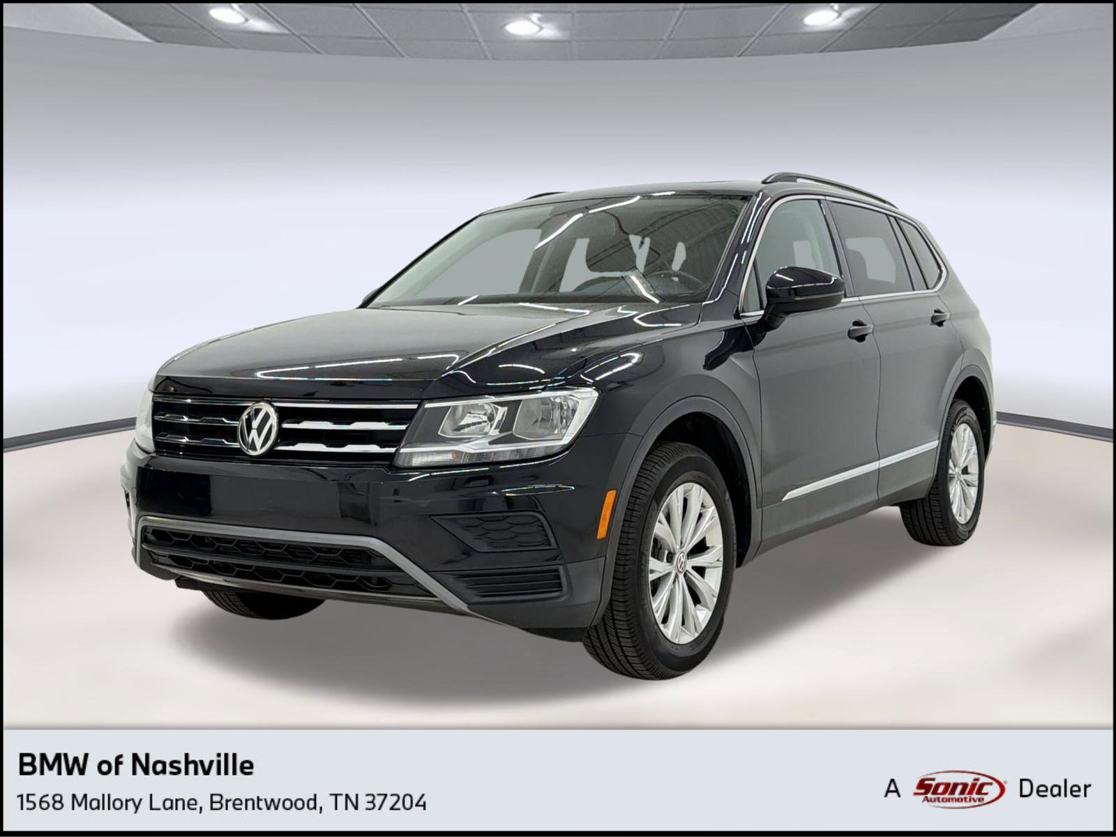 Used 2018 Volkswagen Tiguan SE w/ Panoramic Sunroof Package image 1