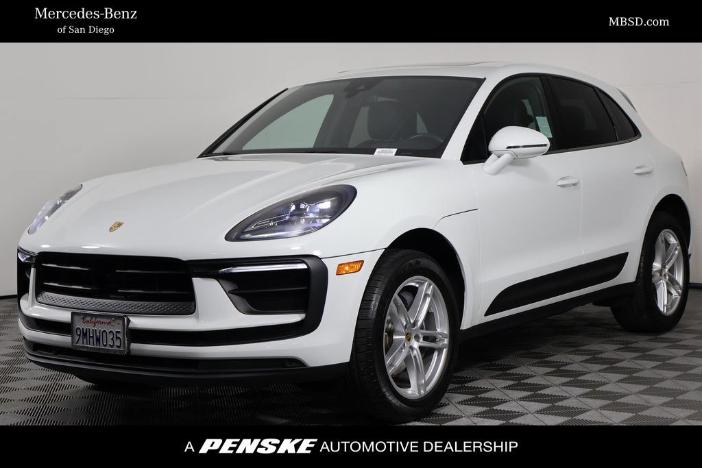Used 2024 Porsche Macan AWD/4WD image 1