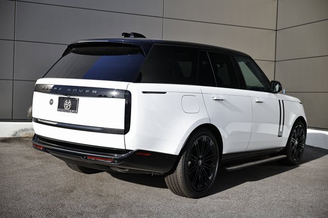 New 2025 Land Rover Range Rover SE image 15