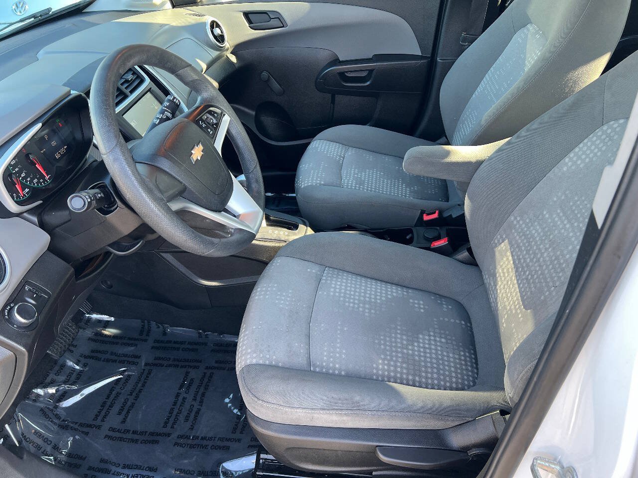 Used 2017 Chevrolet Sonic LT FWD image 18