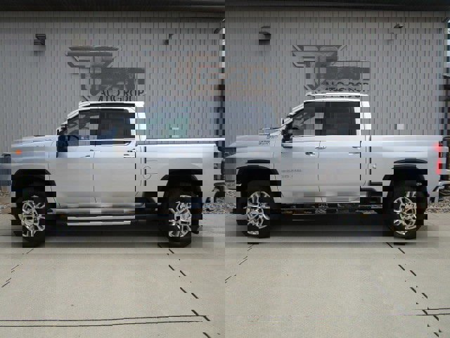 Used 2022 Chevrolet Silverado 2500 High Country w/ Z71 Off-Road Package image 4