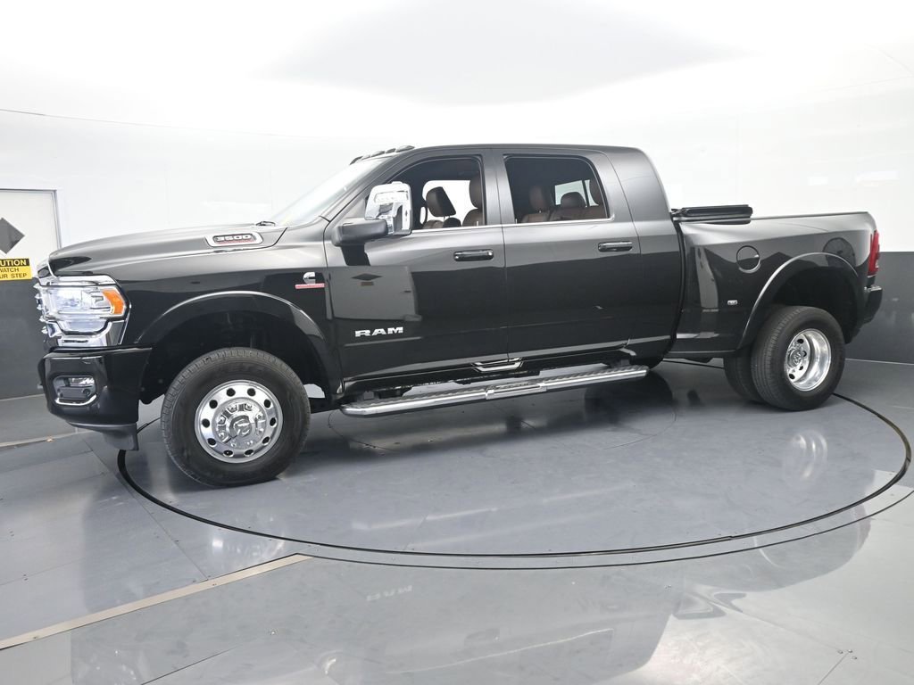 Used 2023 RAM 3500 Limited image 2