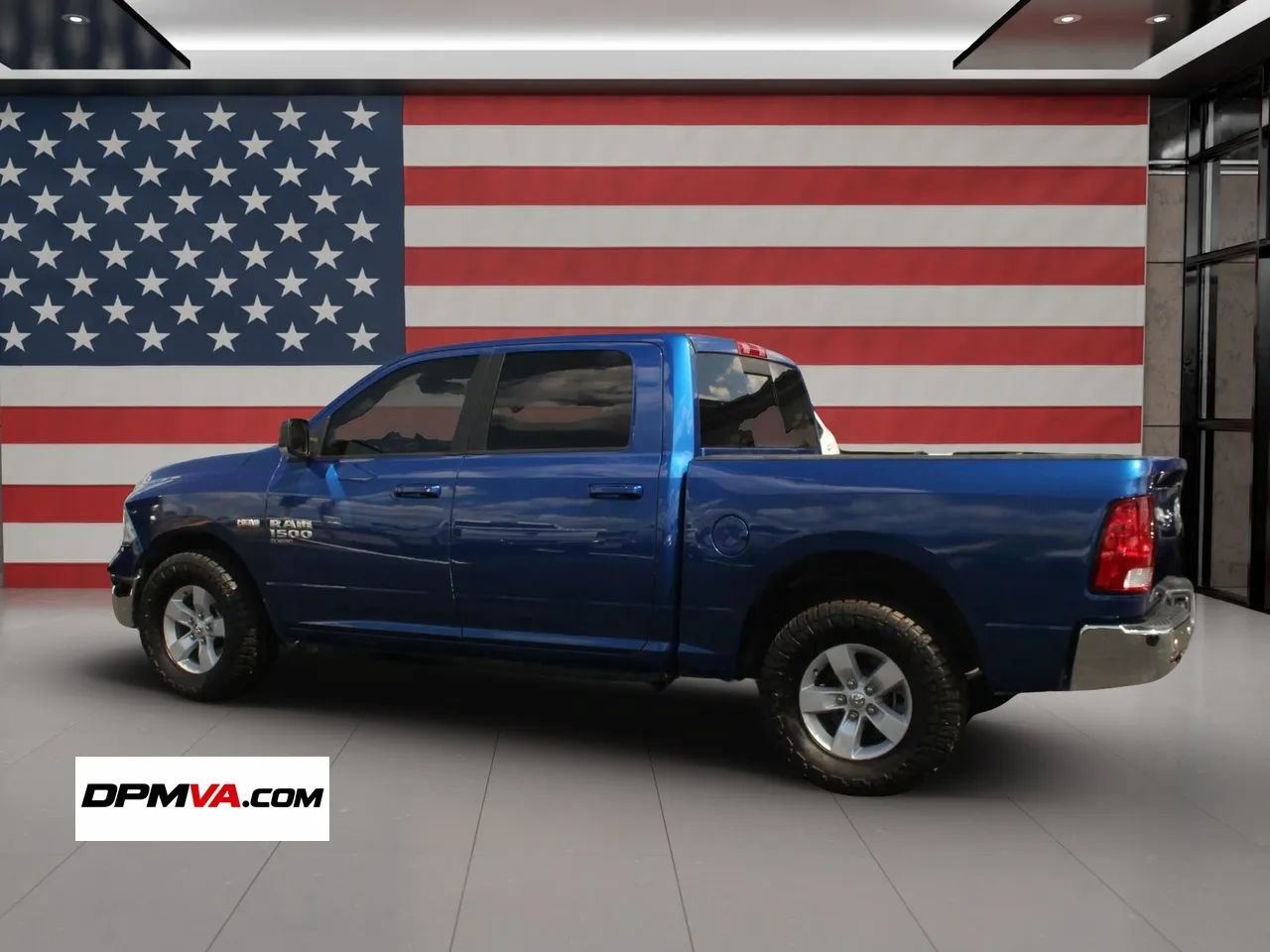 Used 2019 RAM 1500 Classic SLT w/ Luxury Group AWD/4WD image 7