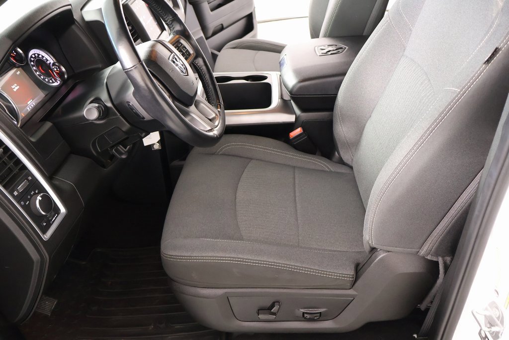 Used 2021 RAM 1500 Classic Warlock w/ Luxury Group image 11