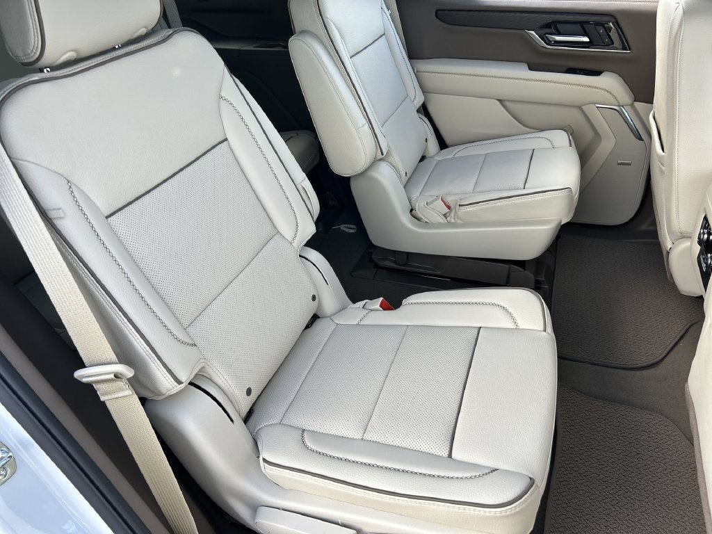 New 2027 GMC Yukon Denali w/ Advanced Technology Package AWD/4WD image 28