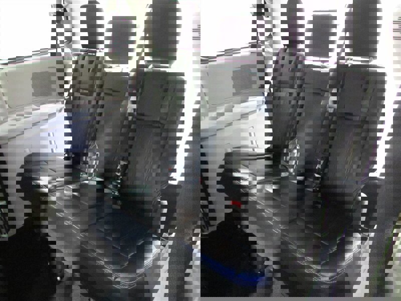 Used 2014 Chrysler Town & Country Touring image 27